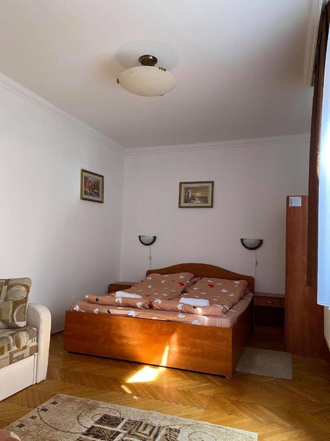 Birta Apartman Hajdúszoboszló Exterior foto