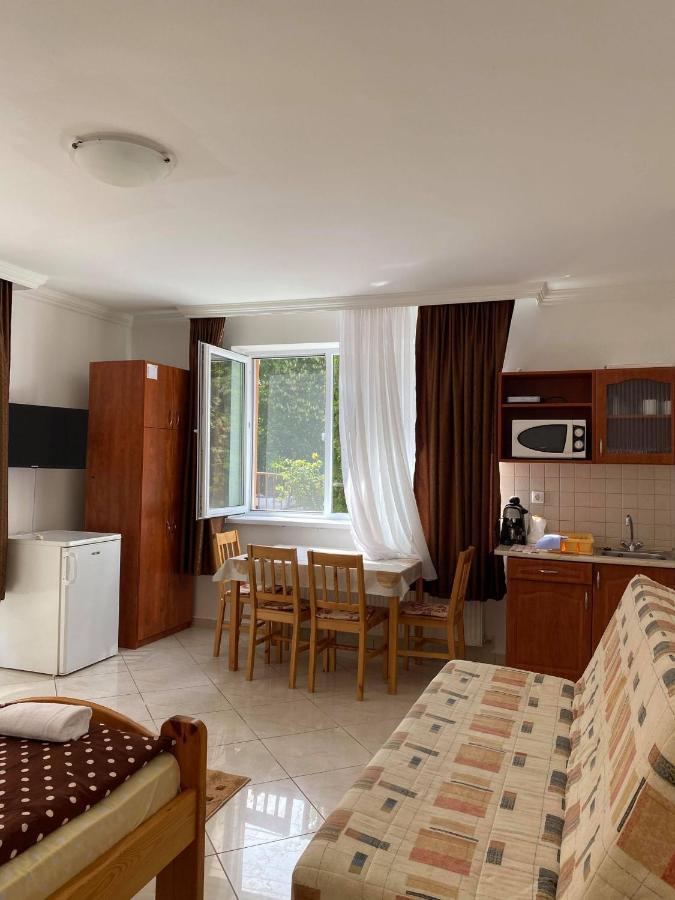 Birta Apartman Hajdúszoboszló Exterior foto